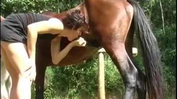 Cropped-haired Latina sampling that pungent stallion shaft